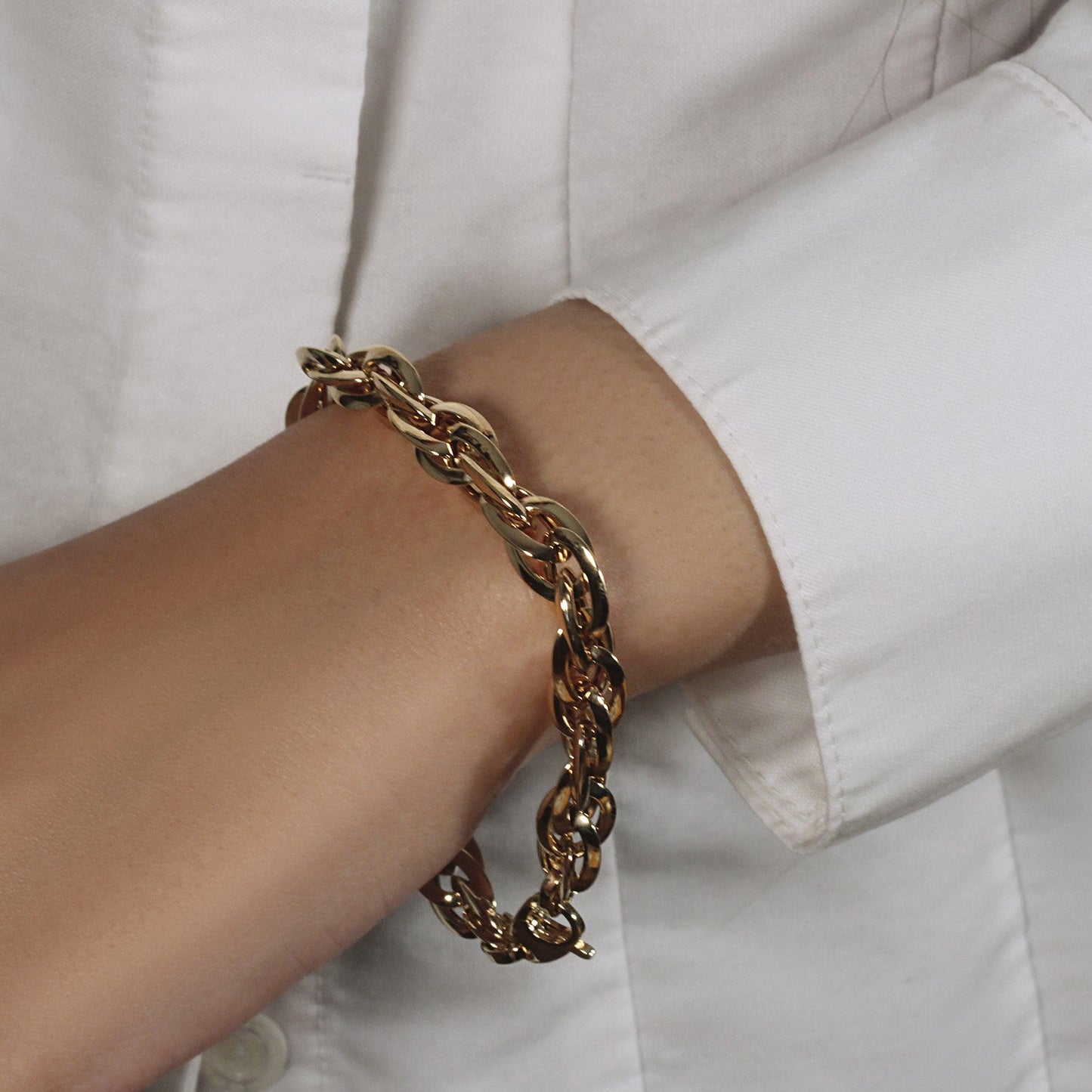 Double Oval Link Chain Bracelet in 14k Yellow Gold (10.00 mm) RCJ Bracelets  CELESTIA LUXE JEWELLERS
